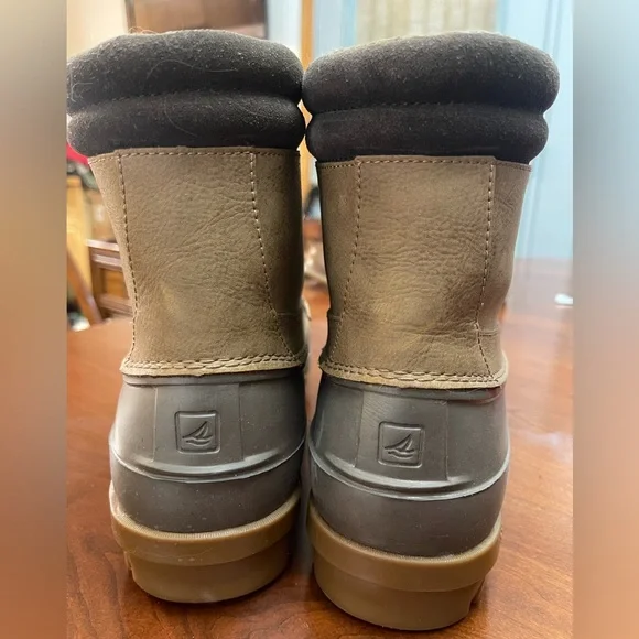 NWOT Men’s Waterproof Brewster Duck Boots
Size 11.5 - Picture 4 of 8